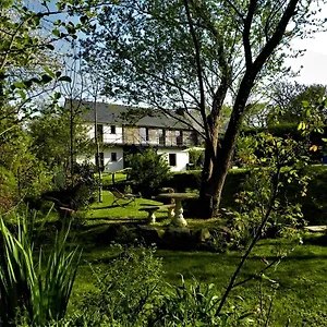 La Fontaine De Resnel Bed & Breakfast