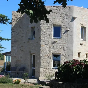 La Tour Du Bois Dormant Bed & Breakfast